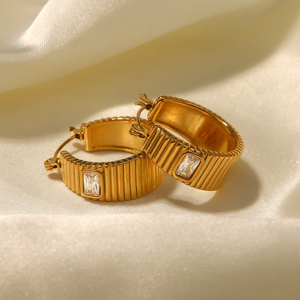 18k Gold Fashion Simple Inlaid Square White Zircon Rib Design Versatile Earrings