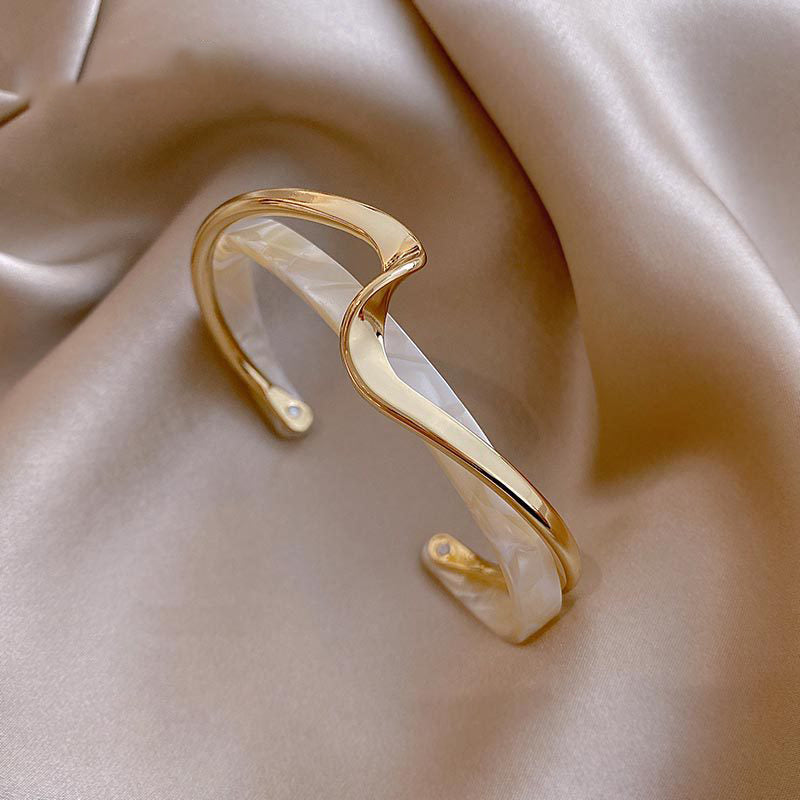 Metal White Shellfish Plate Bracelet For Women Opening Adjustable 2 Layers Design Llight Luxury Female Fashion Jewelry Gifts