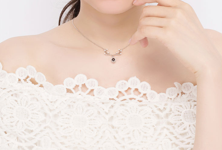 A deer has you 100 languages I love you necklace
