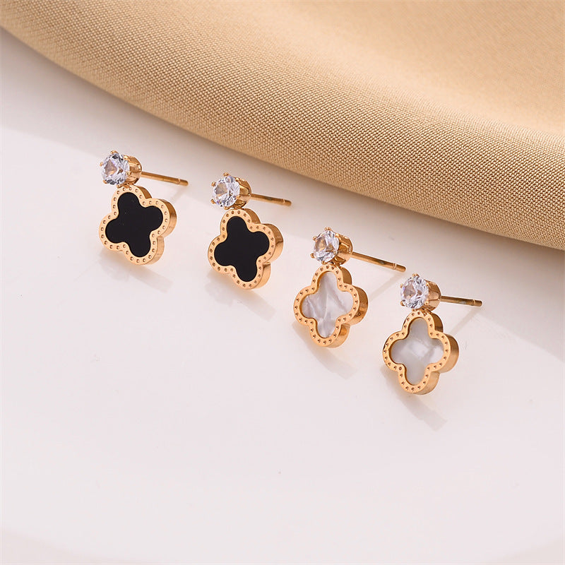 18K Gold Exquisite Four-leaf Clover Earrings