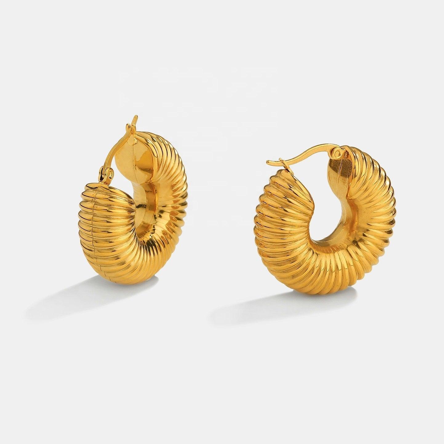 E14.18K gold hoop earrings - Elle Royal Jewelry