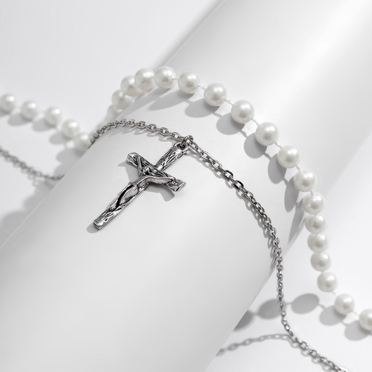 Men Classic simple stacked cross design with pearl all-match necklace