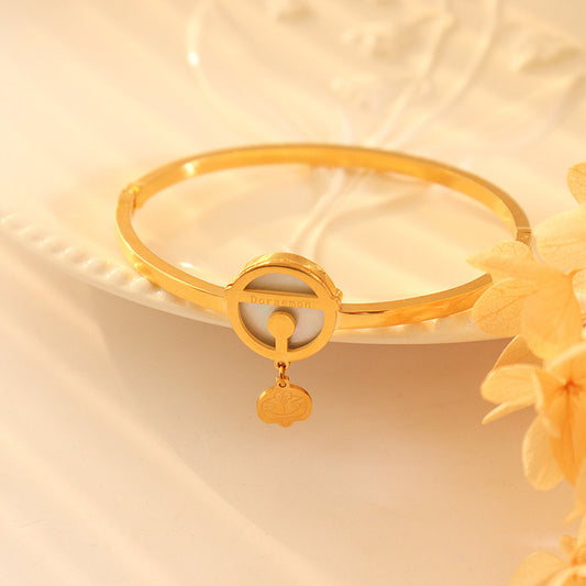 18k Gold Fashion Simple Doraemon Design Jewelry