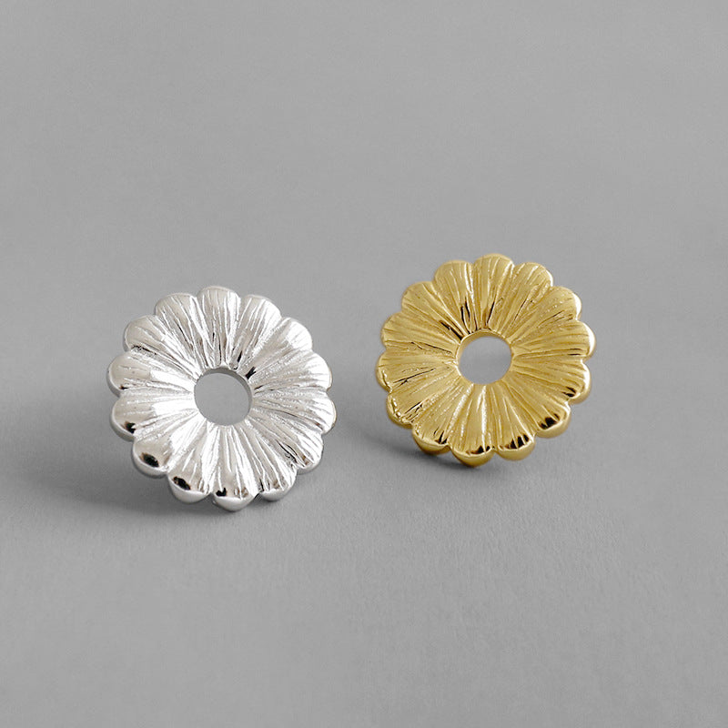 Women Chrysanthemum Flowers 925 Sterling Silver Stud Earrings