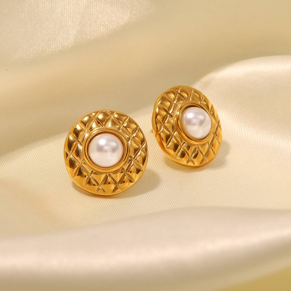 18K Gold Exquisite and Fashionable Diamond Pattern Inlaid Pearl Design Versatile Earrings