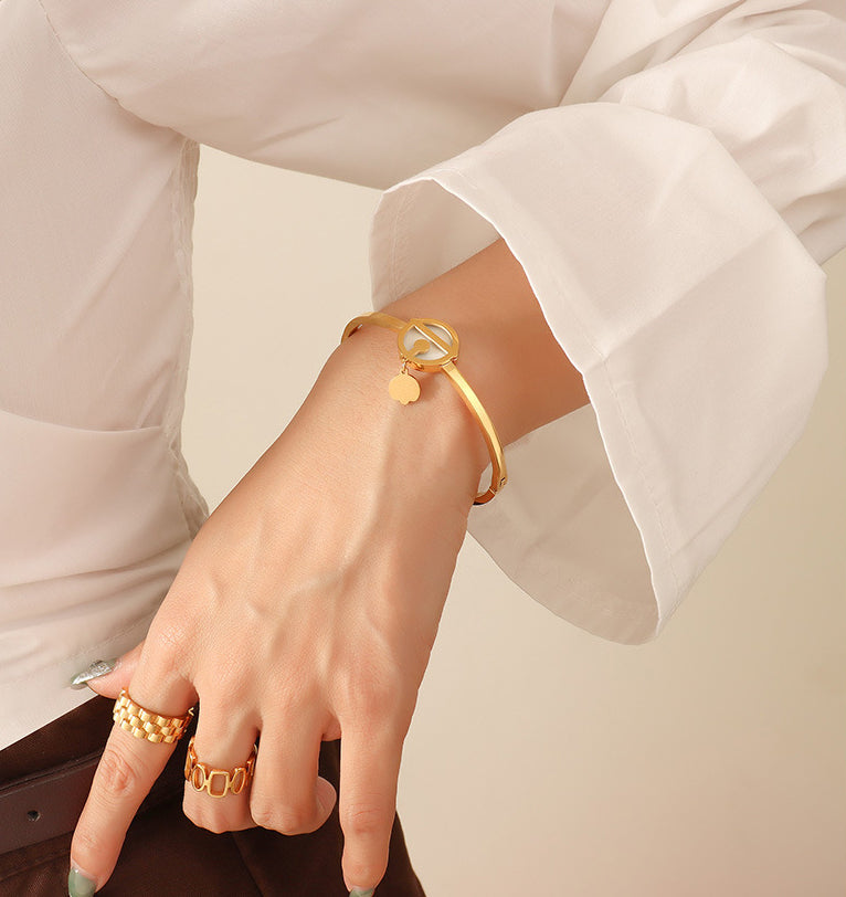 18k Gold Fashion Simple Doraemon Design Jewelry