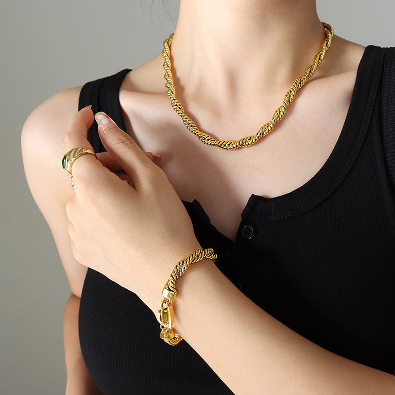 Fashion Simple Thick Chain Twist Chain Design Necklace bracelet Set