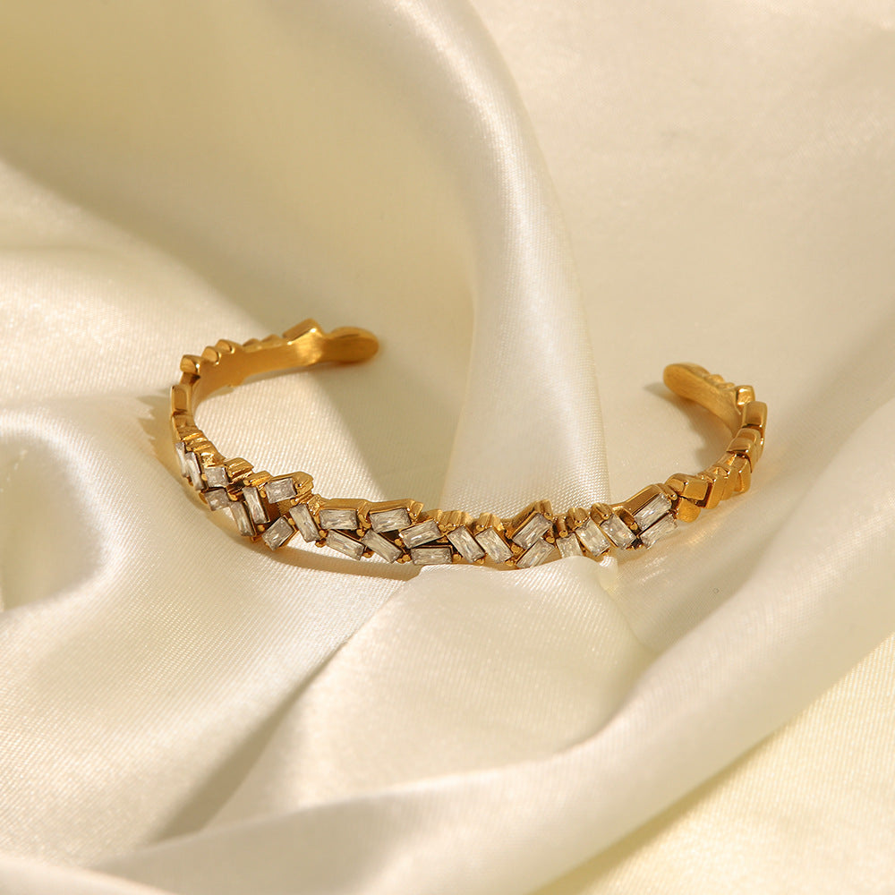 18K Gold Fashion Exquisitely Inlaid Zircon Open Versatile Hand Jewelry