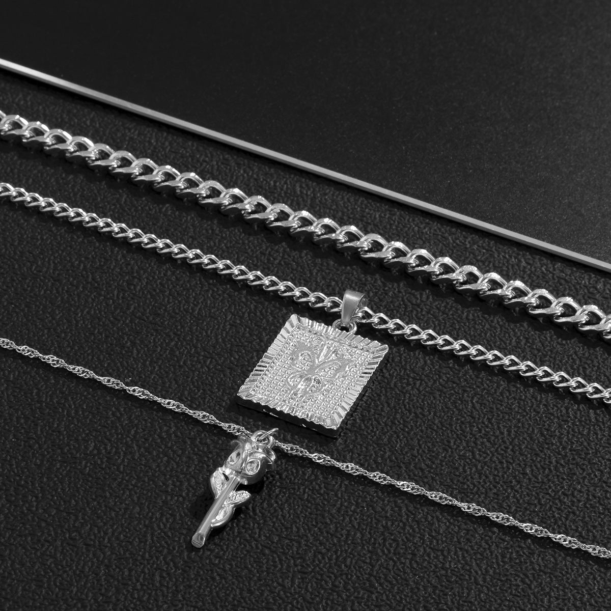 Men Simple three-layer chain with floral design punk pendant necklace