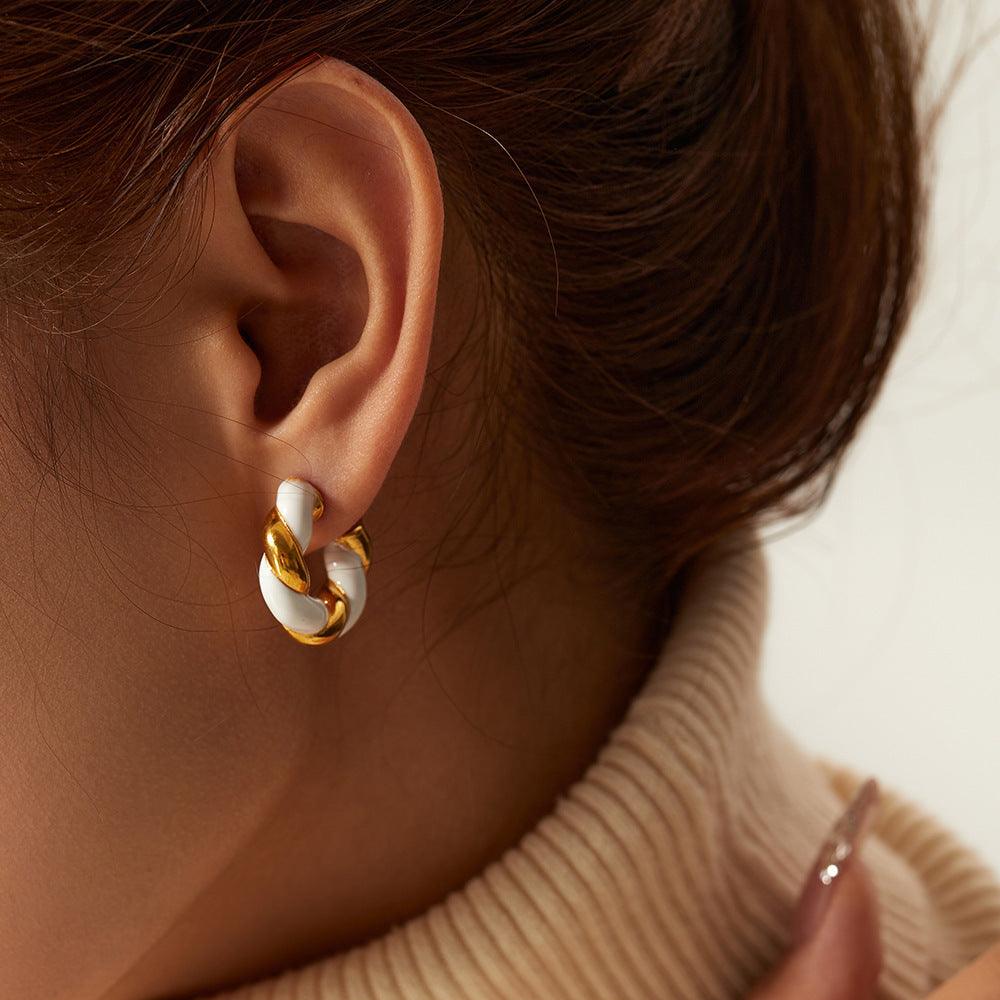 E15.18K Gold Twisted C Earrings - Elle Royal Jewelry