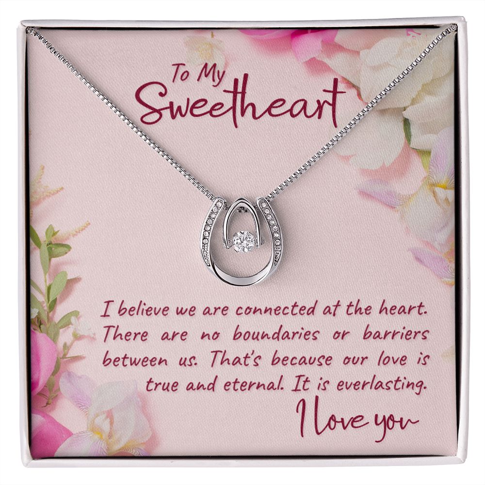 My sweetheart Lucky in love necklace