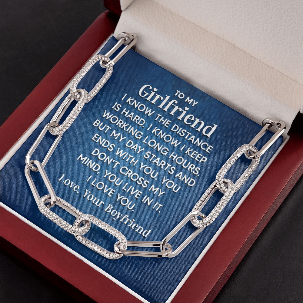 My girlfriend - Love Forever Linked Necklace