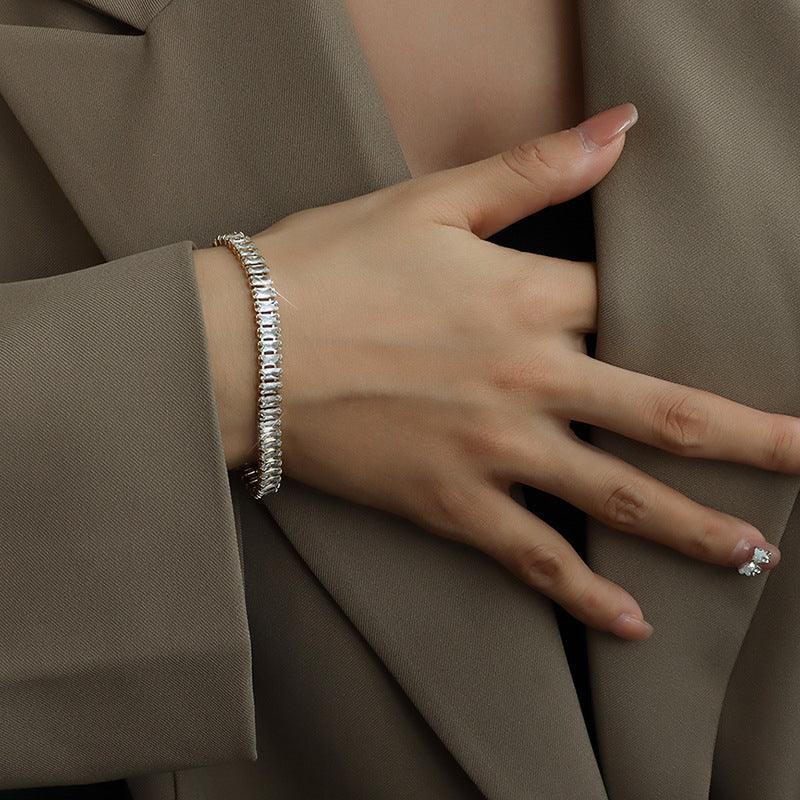 B15.Shiny Cube Bracelet - Elle Royal Jewelry