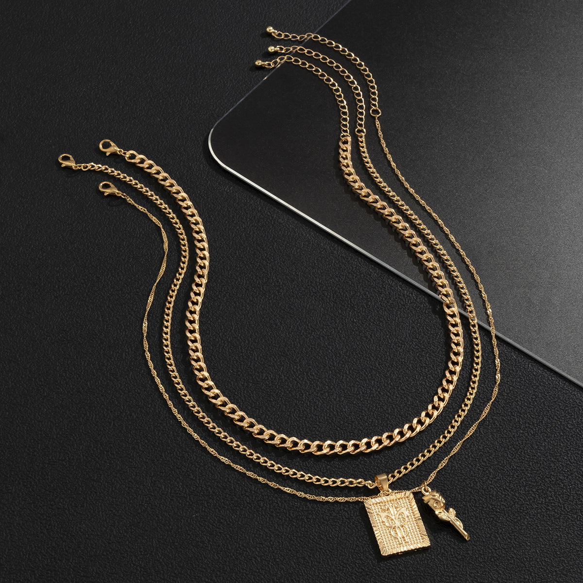 Men Simple three-layer chain with floral design punk pendant necklace