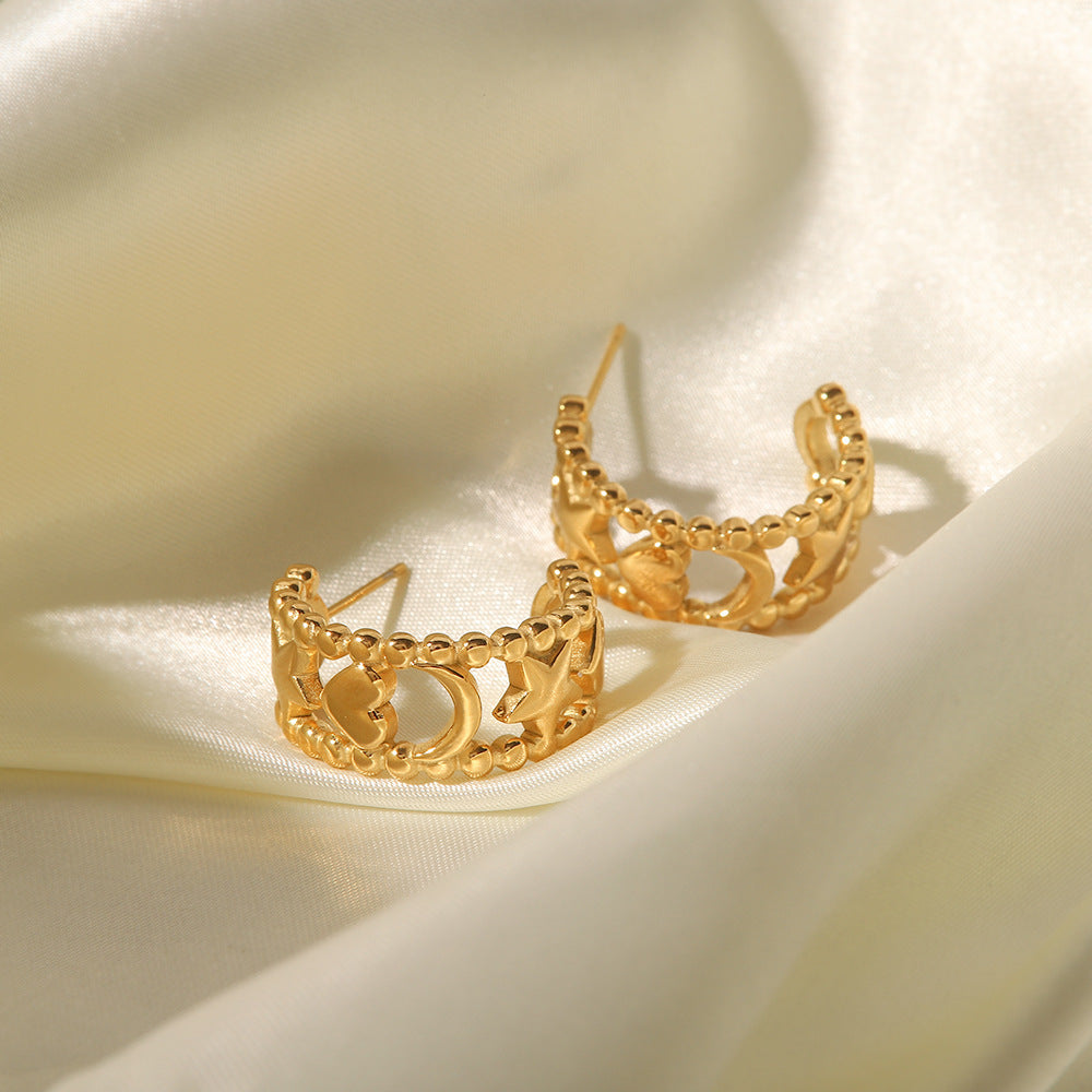 18K gold C-shaped earrings