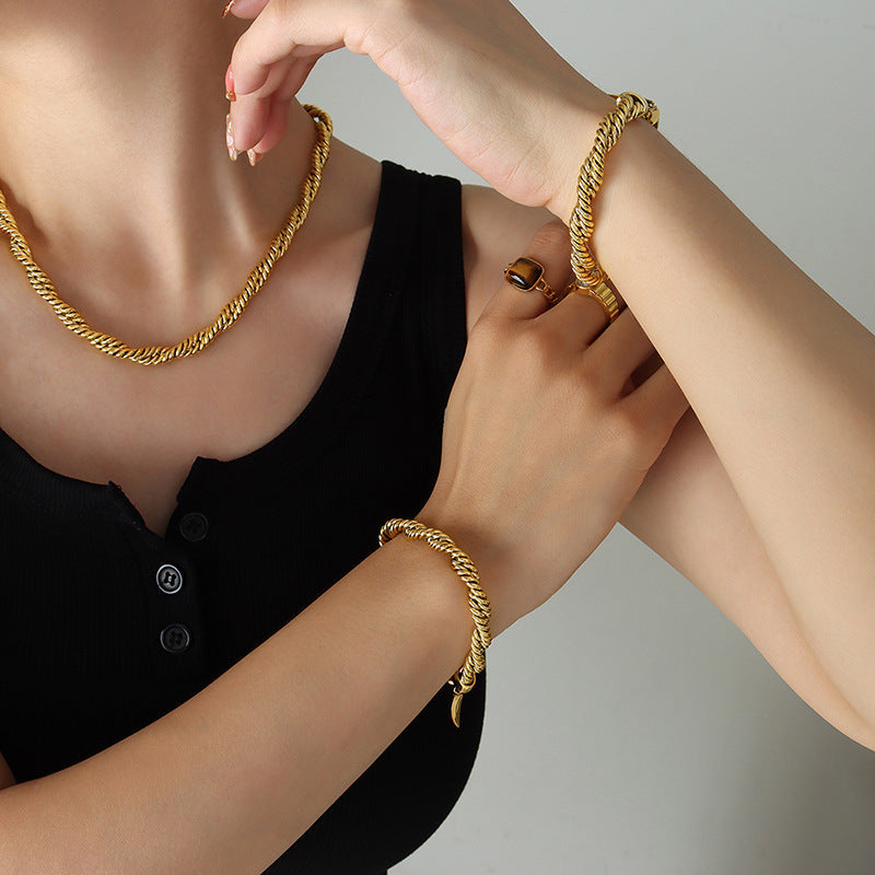 Fashion Simple Thick Chain Twist Chain Design Necklace bracelet Set