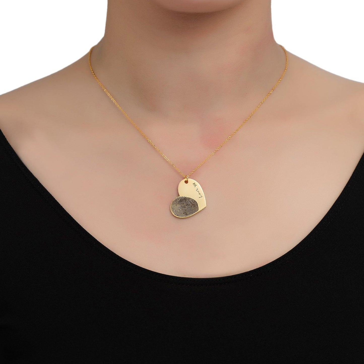 N11.Simple Engraved Heart Necklace - Elle Royal Jewelry